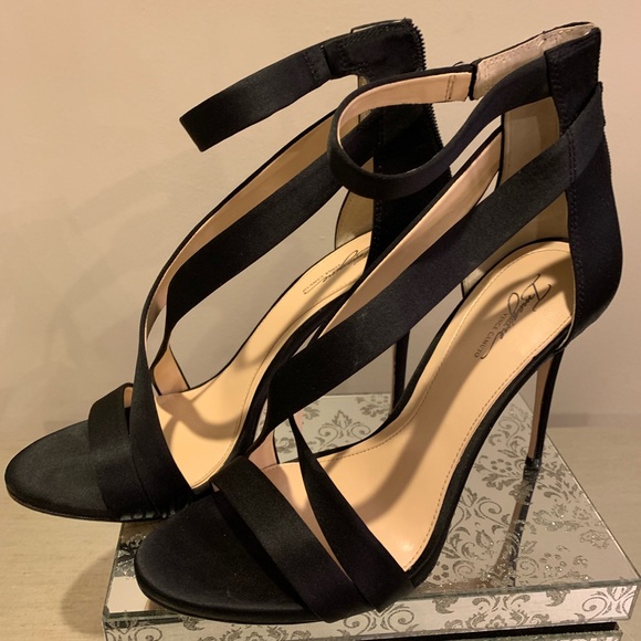 Vince Camuto, Imagine - Picture 2 of 3